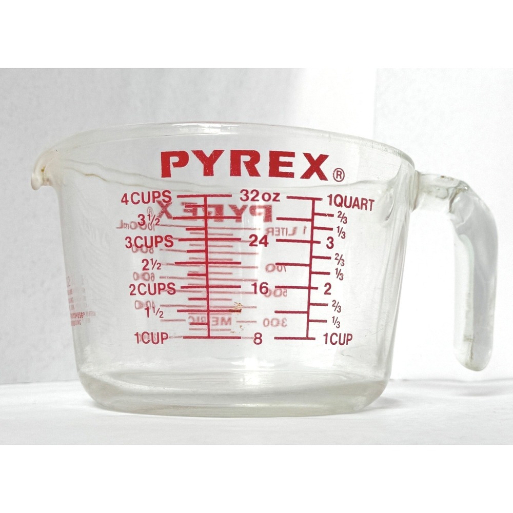 Vintage PYREX 532 Measuring Cup 4 Cup 1 Quart Clear Glass Red Lettering J-Handle